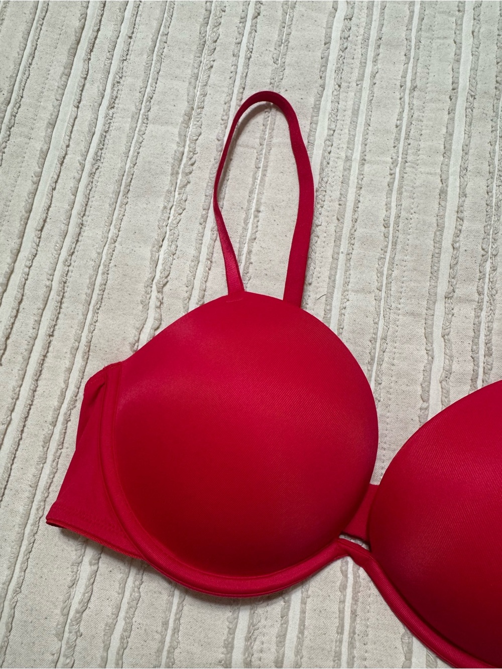 PINK Victoria's Secret Wear Everywhere Super Push-Up Bra - Picture 2 of 4